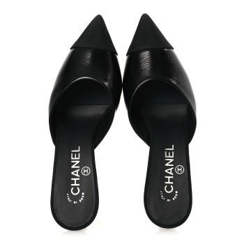 CHANEL Calfskin Grosgrain Cap Toe Pearl Mule 36.5 Ecru Black