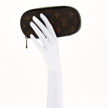 LOUIS VUITTON Monogram Emilie Zippered Sunglasses Case Black