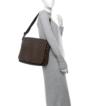 LOUIS VUITTON Damier Ebene District MM