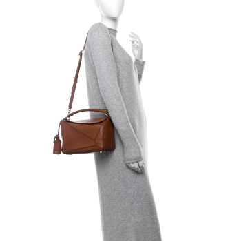 LOEWE Nappa Lambskin Small Featherlight Puzzle Bag Pecan LOEWE Nappa Lambskin Small Featherlight Puzzle Bag Pecan