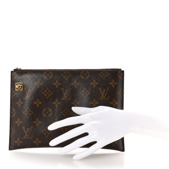 LOUIS VUITTON Monogram Pochette Carrousel LOUIS VUITTON Monogram Pochette Carrousel