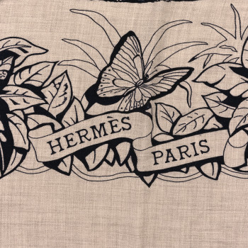 HERMES Cashmere Silk Jungle Love Tattoo Shawl 140 Beige Black HERMES Cashmere Silk Jungle Love Tattoo Shawl 140 Beige Black