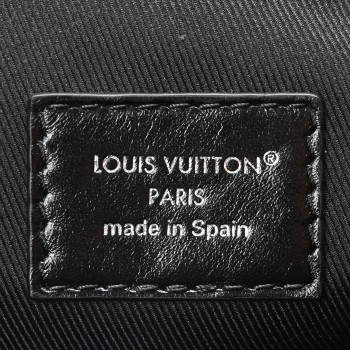 Louis Vuitton 黒 レザー ケース Passport Cover G65 - Men - Travel | LOUIS VUITTON ®
