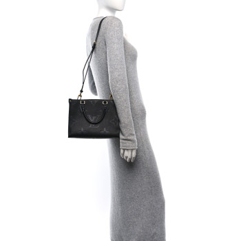 LOUIS VUITTON Empreinte Monogram Giant Onthego PM Black