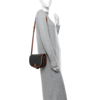 CELINE Triomphe Canvas Medium Folco Bag Tan