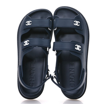 CHANEL Rubber CC Dad Sandals 40 Navy CHANEL Rubber CC Dad Sandals 40 Navy