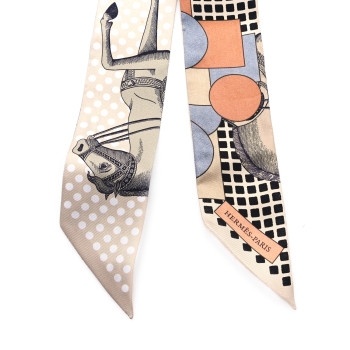HERMES Silk Cavalier En Formes Twilly Beige Gris Terraco