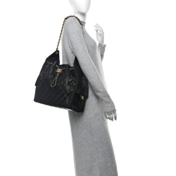CHANEL Caviar Quilted Medium Chanel 25 Handbag Black