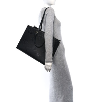 LOUIS VUITTON Empreinte Monogram Giant Onthego GM Black