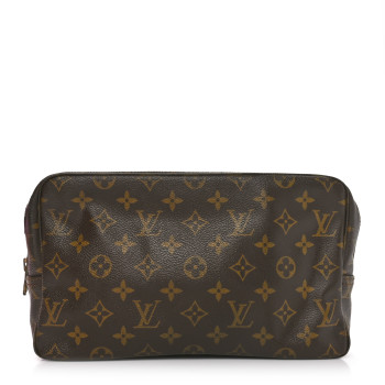 LOUIS VUITTON Monogram Trousse Toilette 28