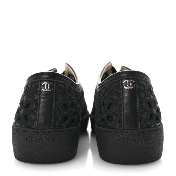 CHANEL ネイビー フラワーモチーフ ヒール CHANEL Calfskin Hollow Out Flower Sneakers 36 Black 1676649