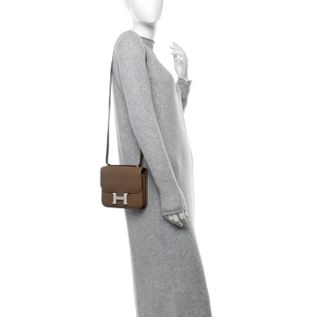 HERMES Evercolor Constance 18 Beige De Weimar