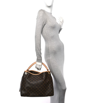 LOUIS VUITTON Monogram Artsy MM