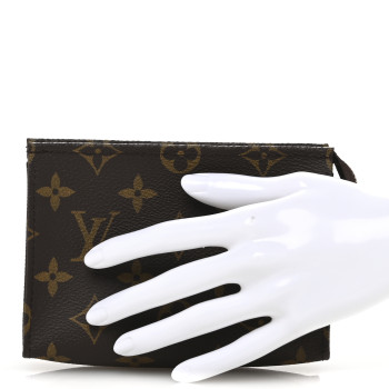 LOUIS VUITTON Monogram Toiletry Pouch 15