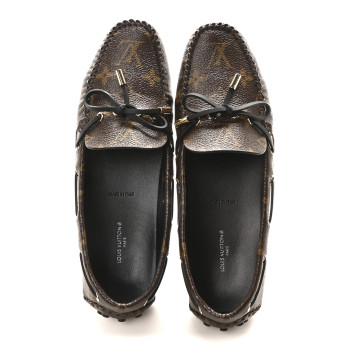 LOUIS VUITTON Patent Monogram Gloria Loafers 39