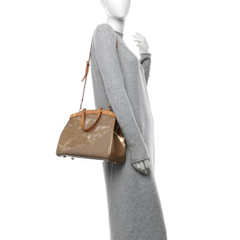 LOUIS VUITTON Vernis Brea MM Beige Poudre