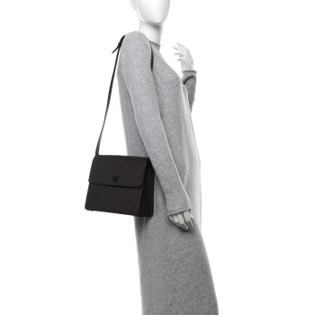 CHANEL Caviar Diamond Stitched Flap Shoulder Bag Dark Brown