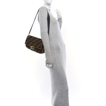 FENDI Shearling Vitello Dolce Macro FF 1974 Baguette Tobacco Black