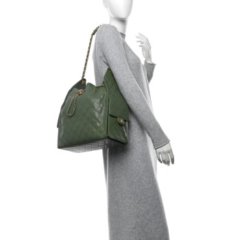 CHANEL Caviar Quilted Medium Chanel 25 Handbag Green