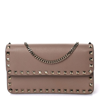 VALENTINO GARAVANI Grainy Calfskin Rockstud Chain Pouch Poudre