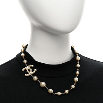 CHANEL Irregular Pearl CC Short Necklace Gold
