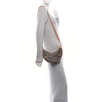 LOUIS VUITTON Monogram Loop