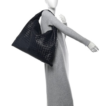 BOTTEGA VENETA Intrecciato Large Hop Space