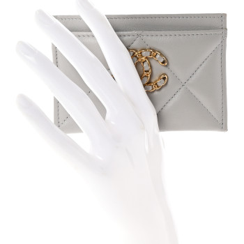 CHANEL Lambskin Quilted Chanel 19 Card Holder Light Grey