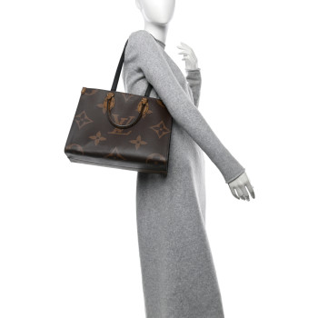 LOUIS VUITTON Reverse Monogram Giant Onthego MM