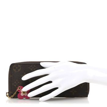 LOUIS VUITTON Monogram Blooming Flowers Clemence Wallet
