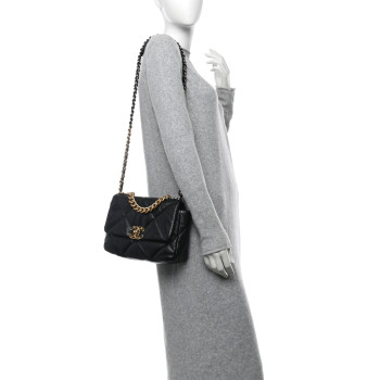 CHANEL Lambskin Quilted Medium Chanel 19 Flap Black