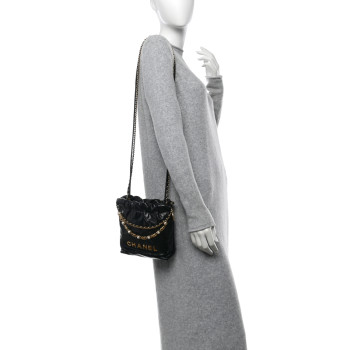 CHANEL Shiny Calfskin Quilted Pearl CC Chain Mini Chanel 22 Black