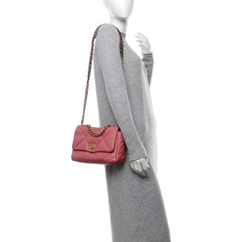 CHANEL Lambskin Quilted Medium Chanel 19 Flap Pink