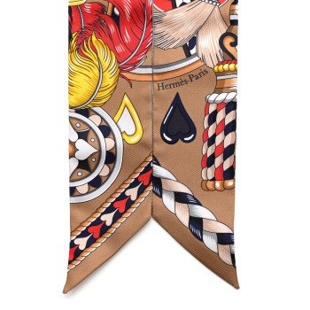 HERMES Silk Harnais De Coeur Twilly Beige Foncé Rouge Anthracite