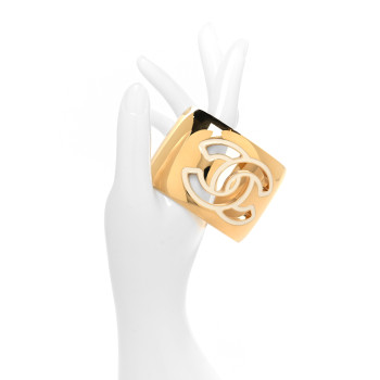 CHANEL Metal Resin CC Cuff Cutout M Gold White