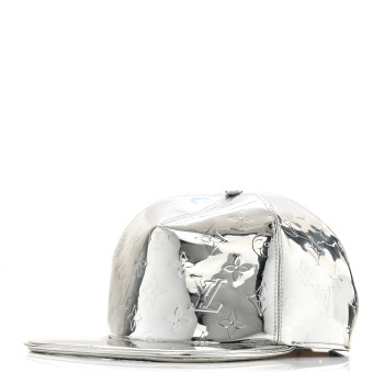 LOUIS VUITTON Monogram Mirror Mirror Cap 60 Silver