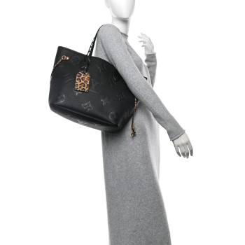 LOUIS VUITTON Empreinte Monogram Giant Wild at Heart Neverfull MM Black