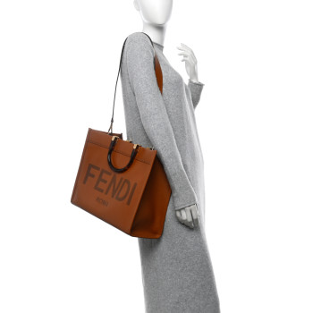 FENDI Vitello King Plexiglass Medium Fendi Sunshine Shopper Tote Cuoio