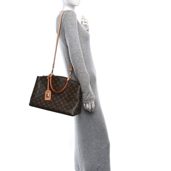 LOUIS VUITTON Monogram Grand Palais