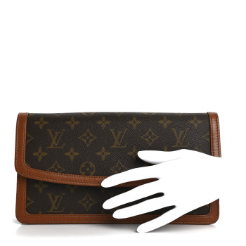 LOUIS VUITTON Monogram Pochette Dame 26
