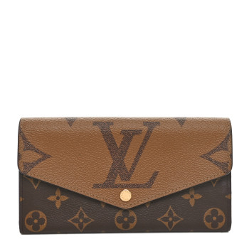 LOUIS VUITTON Reverse Monogram Giant Sarah Wallet