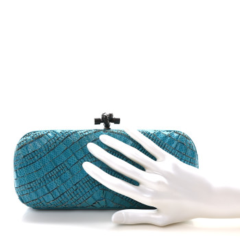 BOTTEGA VENETA Ayers Intrecciato Karung Knot Clutch Blue