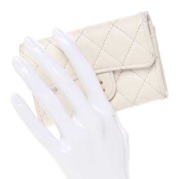 CHANEL Caviar Quilted Flap Card Holder Wallet White