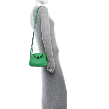 HERMES Taurillon Clemence Mini Lindy 20 Vert Comics
