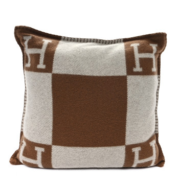 HERMES Wool Cashmere Avalon Pillow PM Ecru Camel