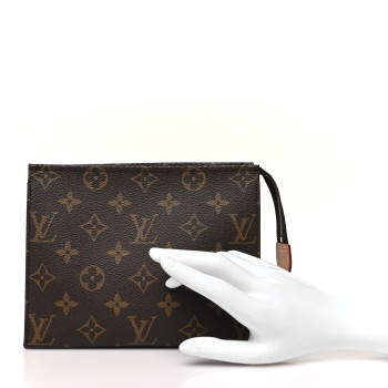 LOUIS VUITTON Monogram Toiletry Pouch 19