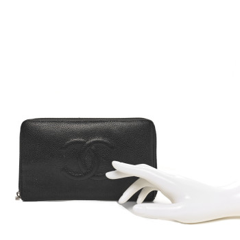 CHANEL Caviar CC Timeless Large Zip Around Wallet Black