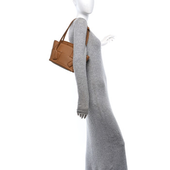 BOTTEGA VENETA Grained Calfskin Maxi Intrecciato Arco 33 Caramel