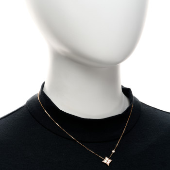 LOUIS VUITTON 18K Pink Gold Diamond Pink Mother of Pearl Color Blossom BB Star Pendant Necklace