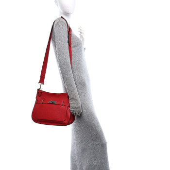 HERMES Taurillon Clemence Jypsiere 31 Rouge Casaque